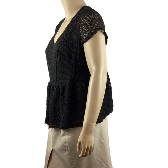 Lane Bryant Top Size 26/28 Black V-Neck Eyelet - Picture 4 of 7
